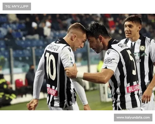 尤文图斯vs莱焦点战，班达半场补时破门打破僵局