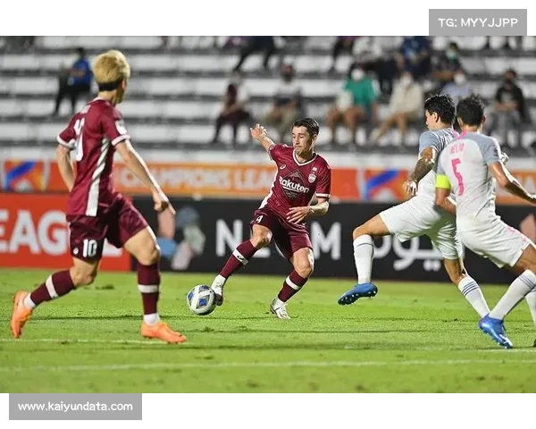 莱比锡凭借定位球战术打破僵局，劳姆送出精准传中